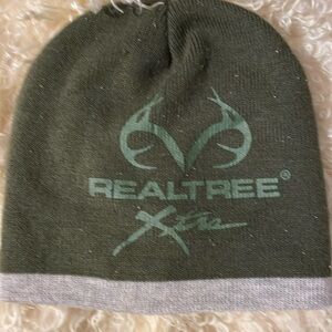 Real tree green grey beanie warm hat
EUC one size
